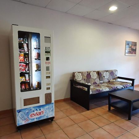 Joli Appartement T2 Dans Residence Avec Piscine, Hammam Et Parking Gratuits Каркассон Экстерьер фото