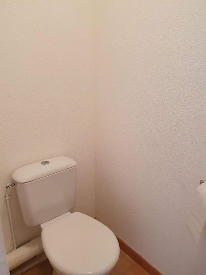 Joli Appartement T2 Dans Residence Avec Piscine, Hammam Et Parking Gratuits Каркассон Экстерьер фото